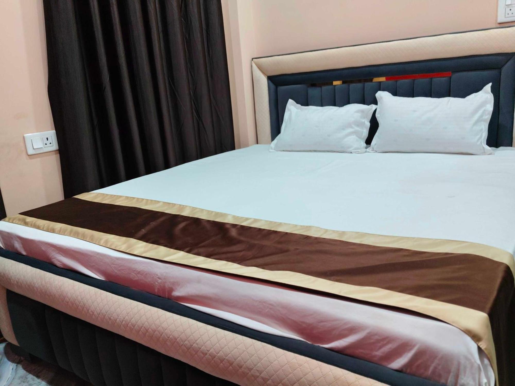 Hotel O The Lavish Landmark Danapur Exterior photo